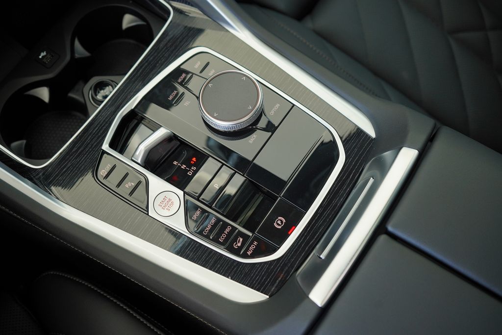 Thumbnail: 2026 BMW X6 - 19