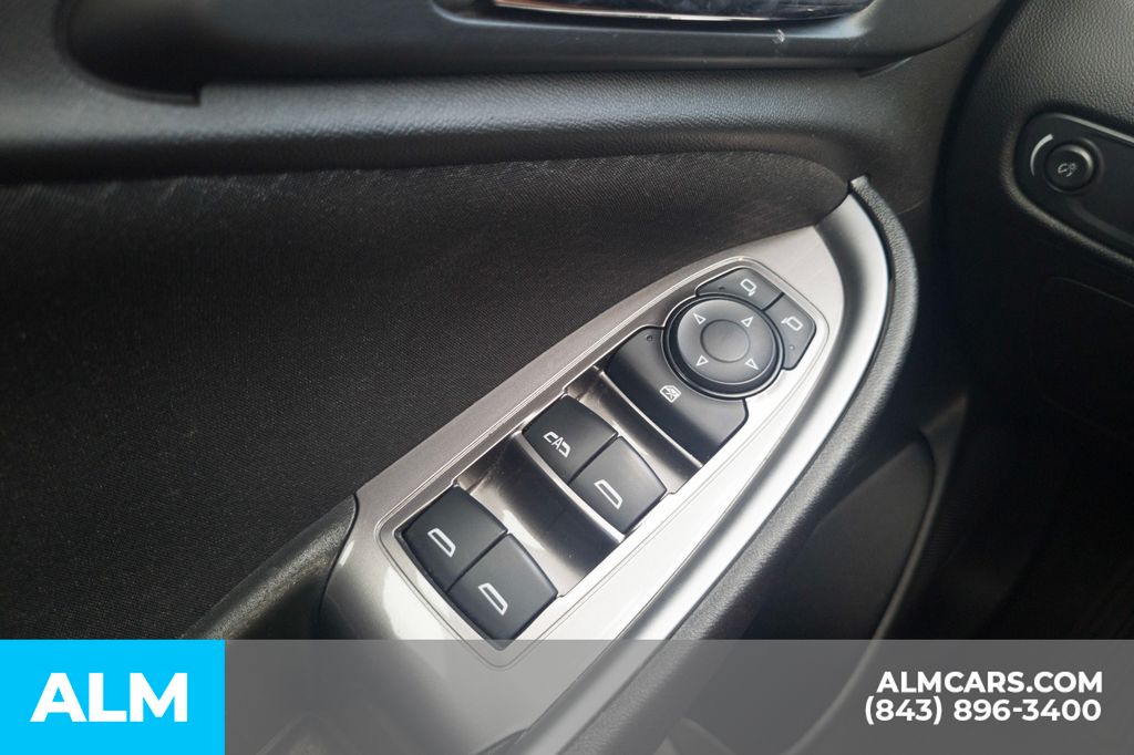 Used 2024 White Chevrolet LT image 14