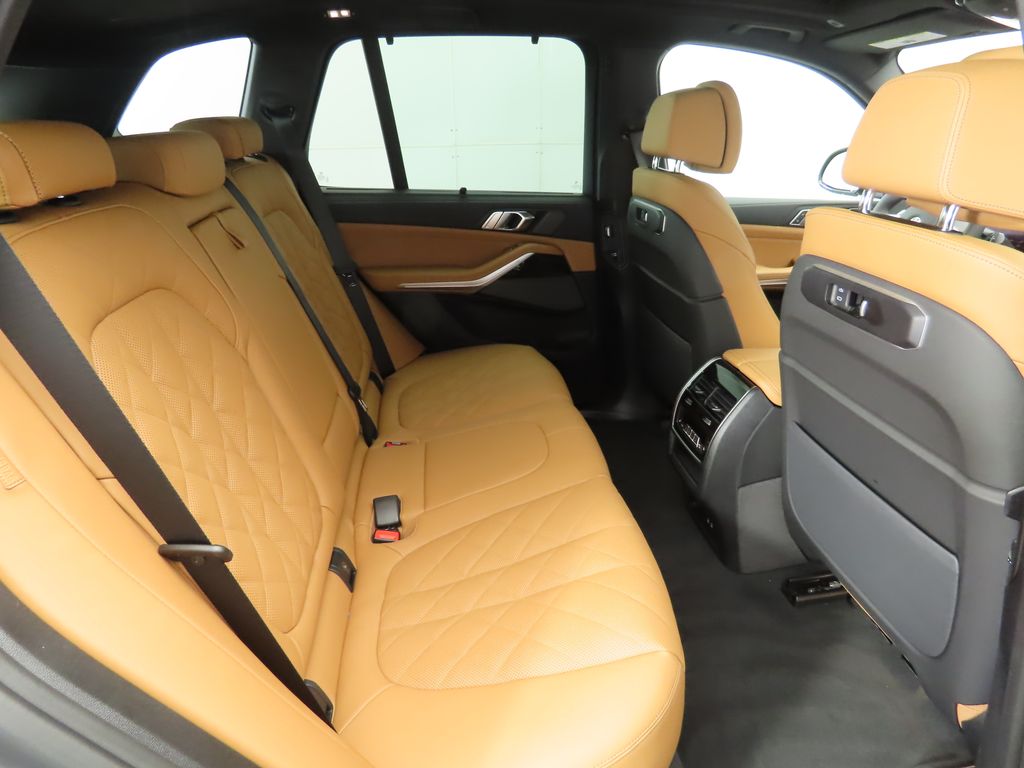 Thumbnail: 2026 BMW X5 - 23