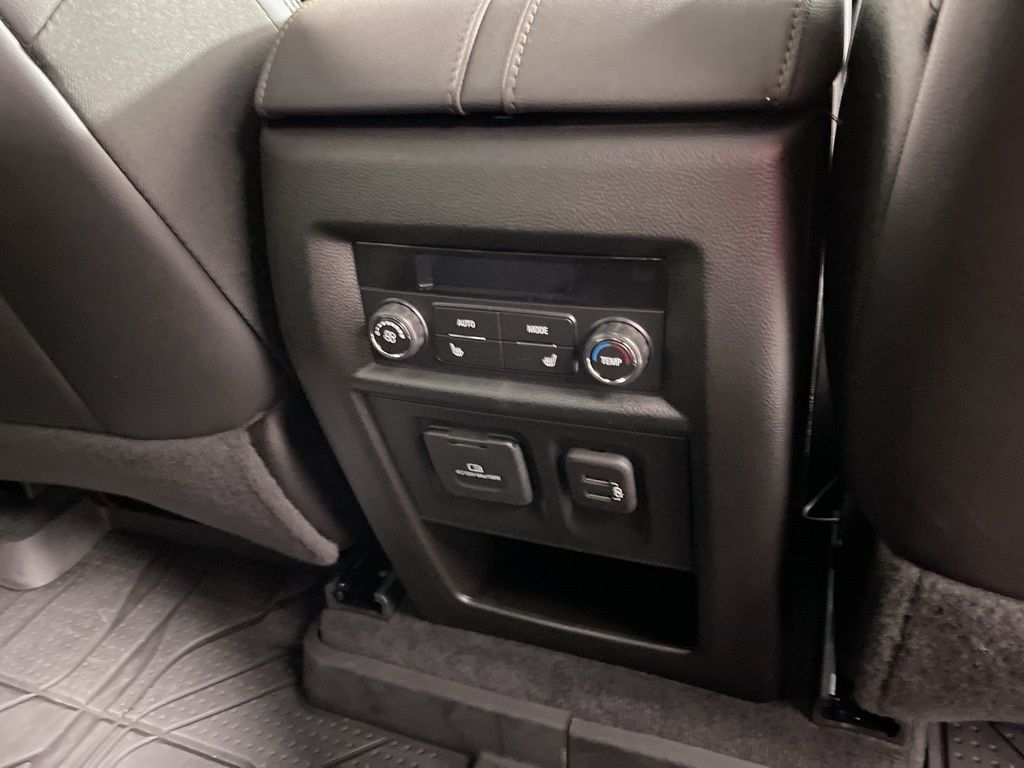 Thumbnail: 2023 Chevrolet Traverse - 9