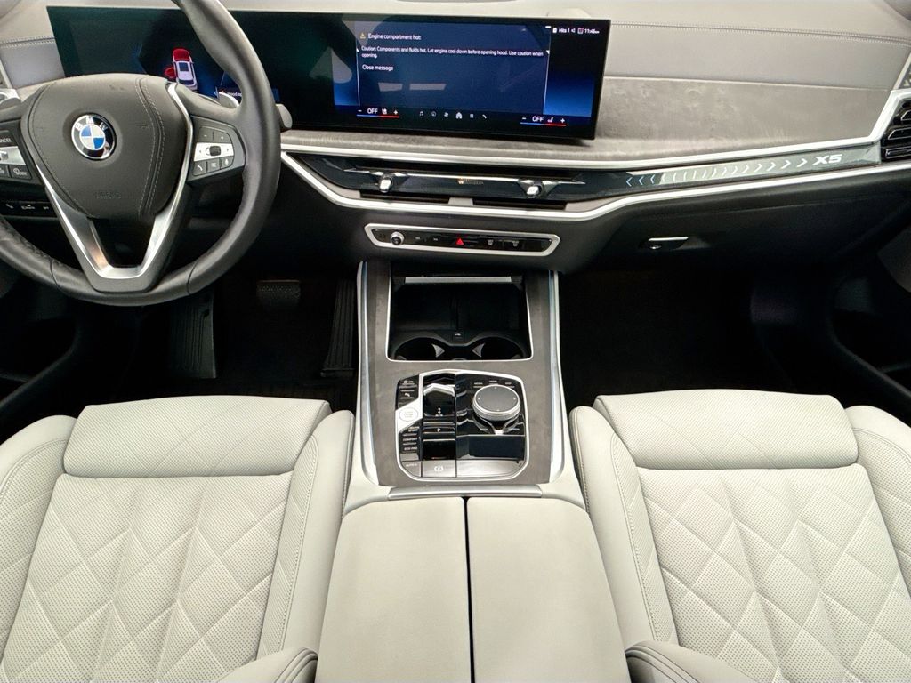 Thumbnail: 2026 BMW X5 - 13