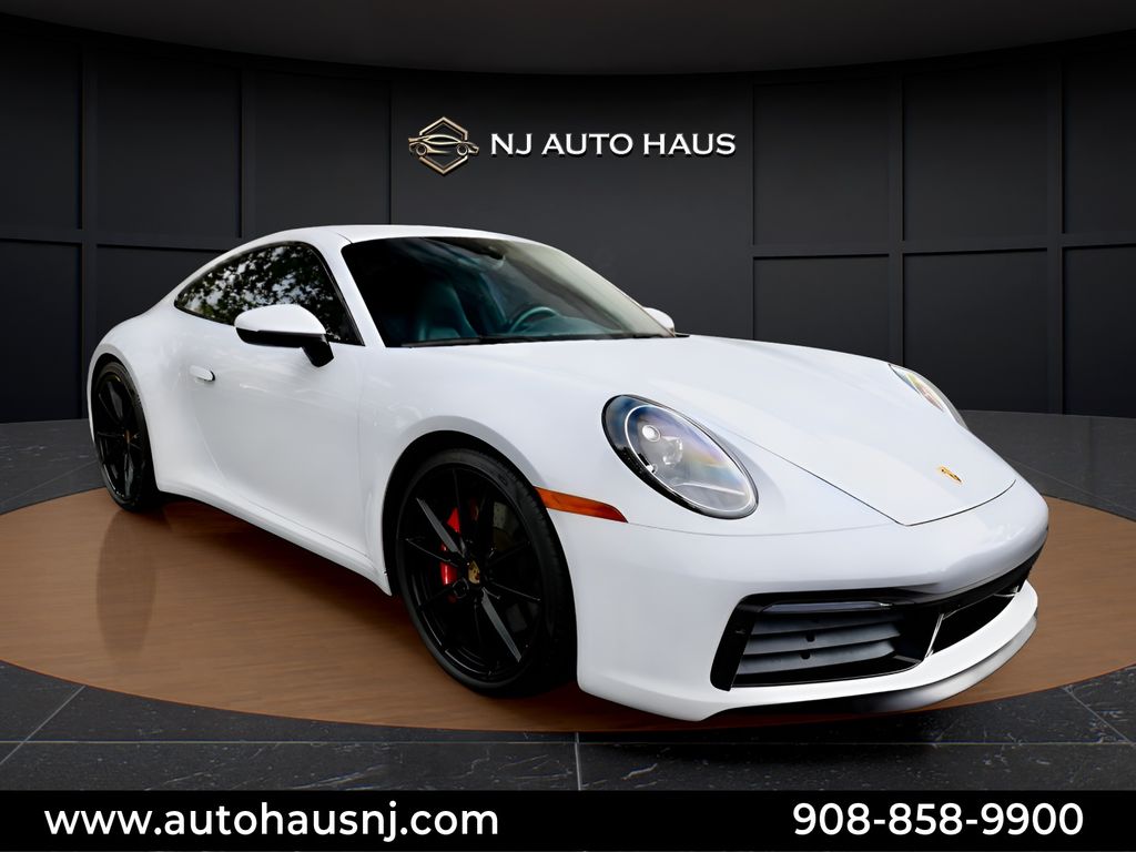 Carrara White Metallic 2020 Porsche 911 Coupe Rear-Wheel Drive