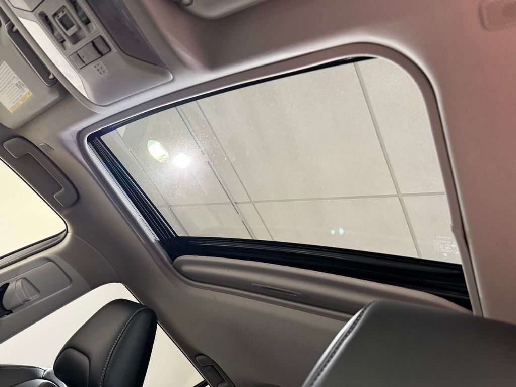 Thumbnail: 2024 Toyota RAV4 - 18