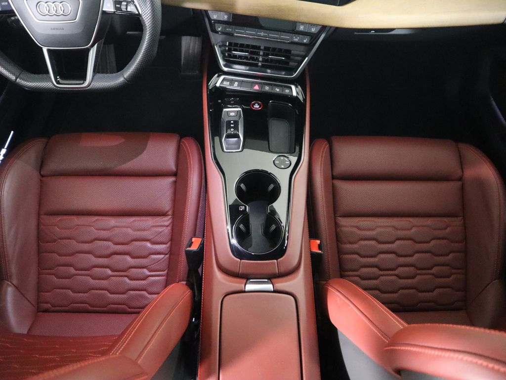 Thumbnail: 2023 Audi e-tron GT - 17