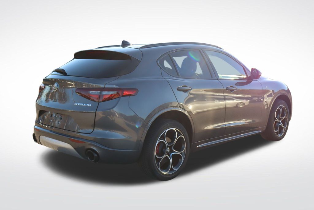 2022 Alfa Romeo Stelvio Ti 6