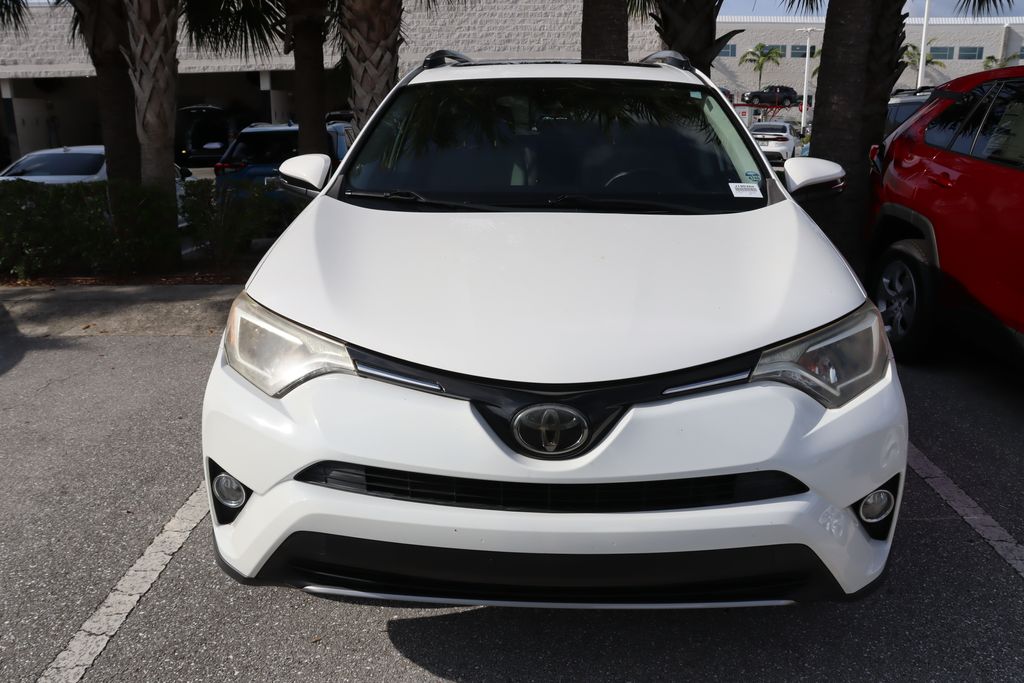 2018 Toyota RAV4 XLE 5