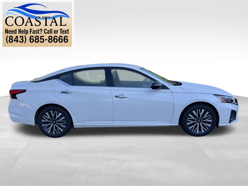 2024 Nissan Altima 2.5 SV White at Lugoff Nissan