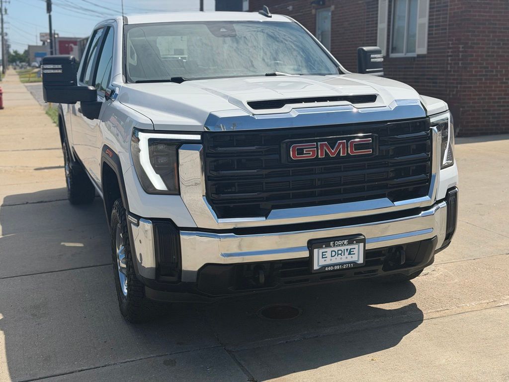 2024 GMC Sierra 2500HD Pro - Image 3