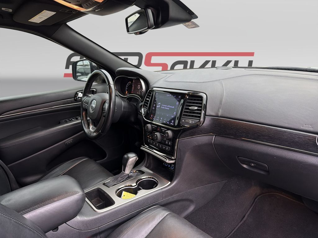 Used 2020 Silver Jeep Overland image 6