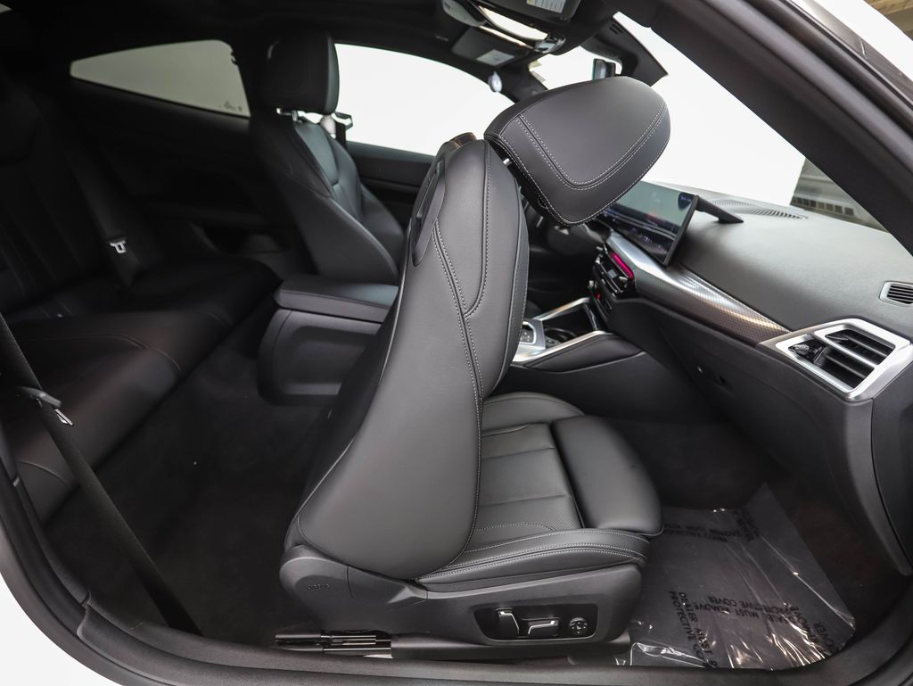 Thumbnail: 2025 BMW 4 Series - 28