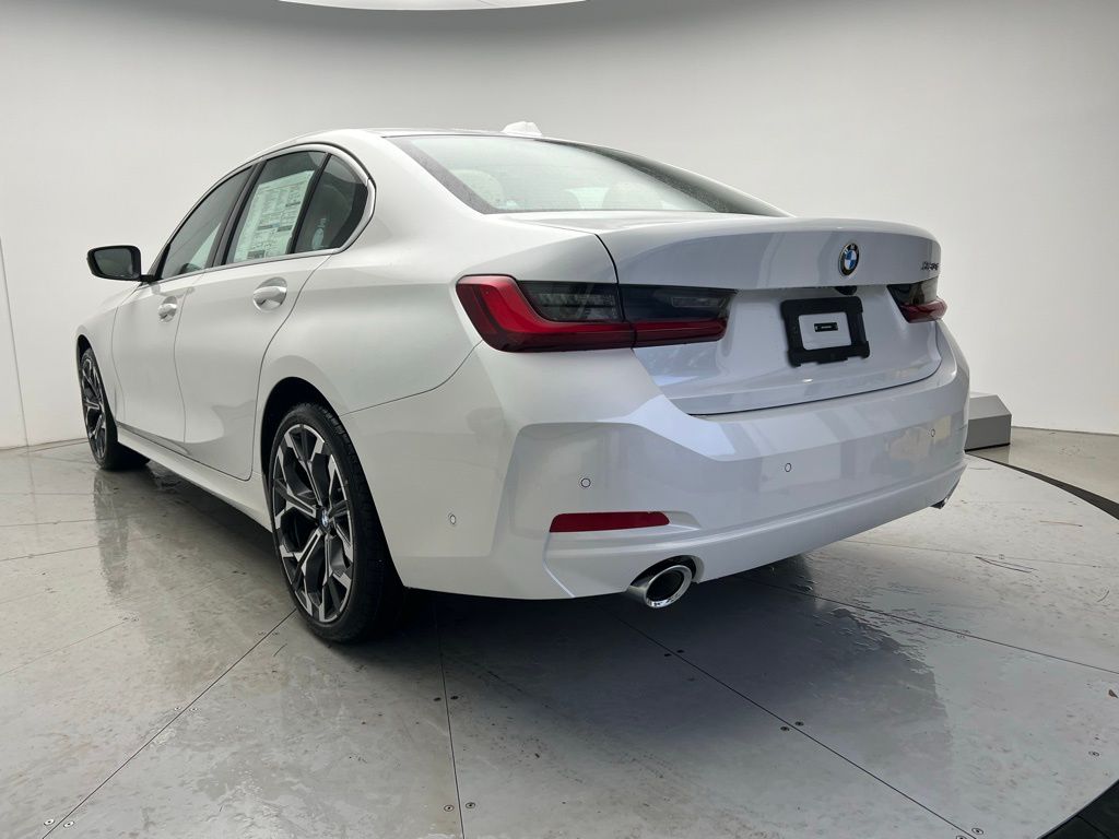 Thumbnail: 2026 BMW 3 Series - 4