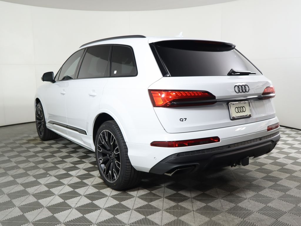 2025 Audi Q7  7