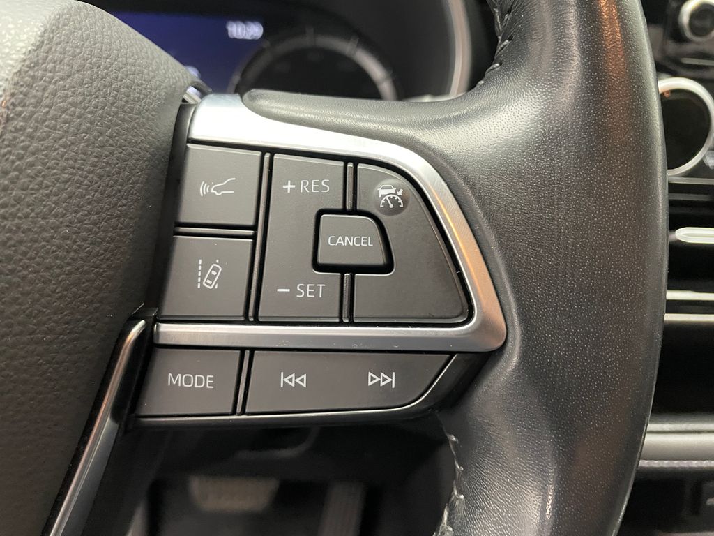 Thumbnail: 2020 Toyota Highlander - 26