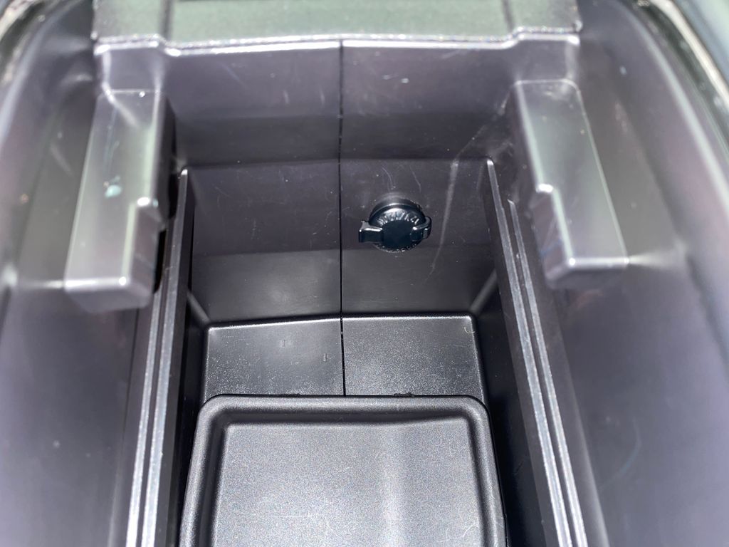 Thumbnail: 2021 Toyota Highlander - 31