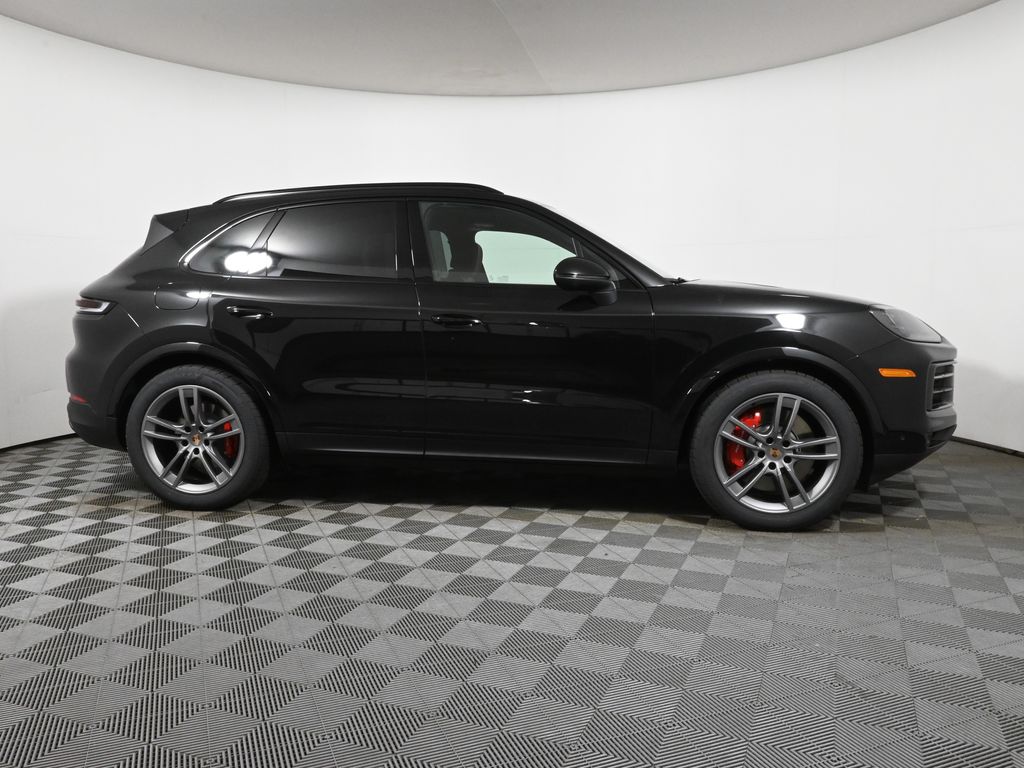Thumbnail: 2026 Porsche Cayenne - 8