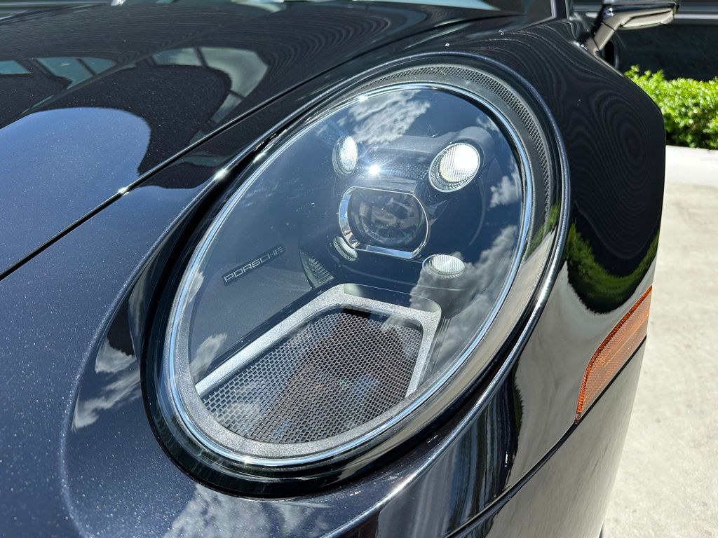 2025 Porsche 911 Turbo 13