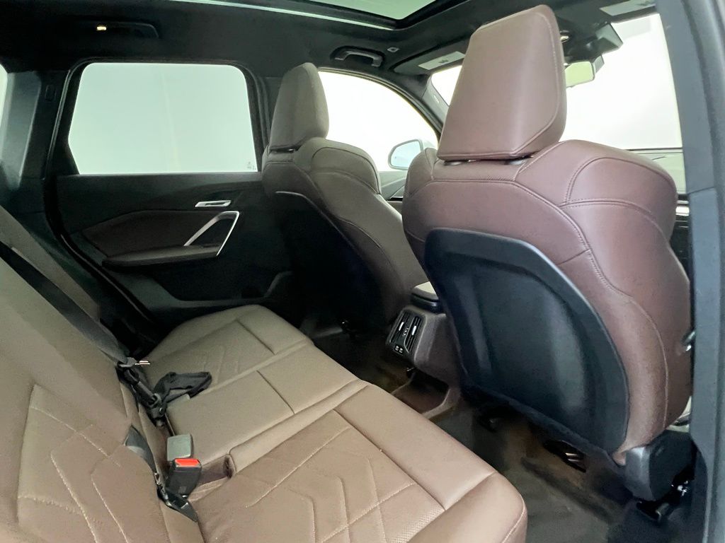 Thumbnail: 2025 BMW X1 - 8