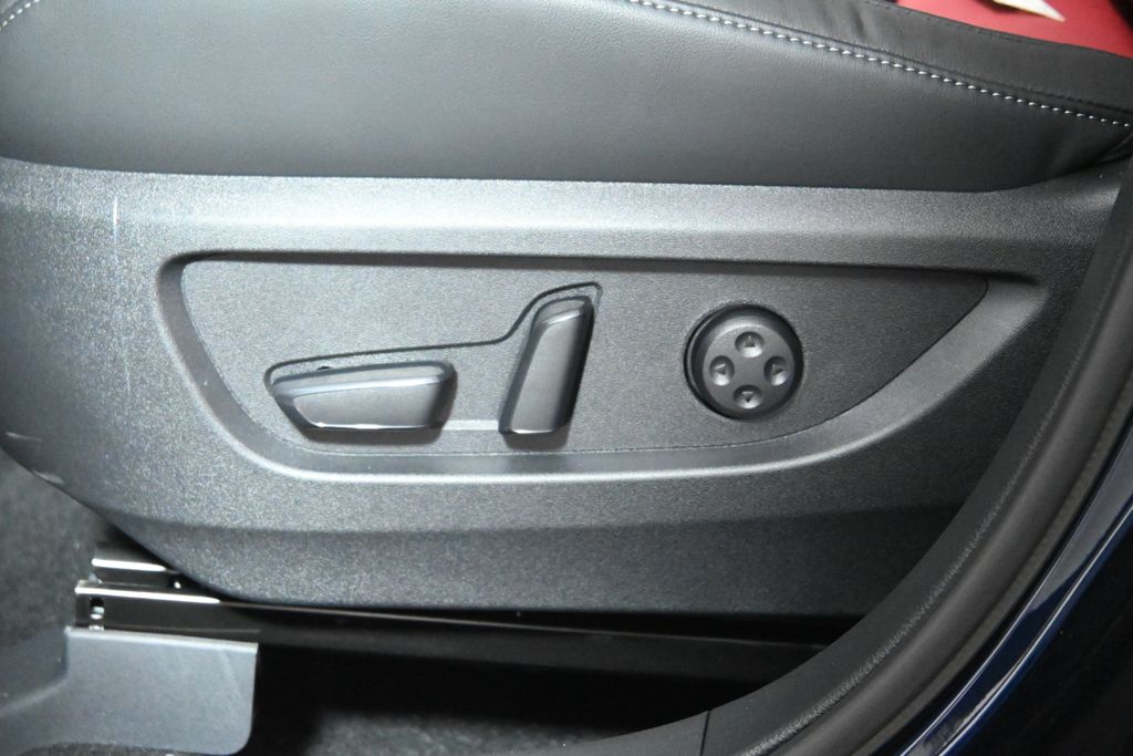 2025 INFINITI QX50 Sport 24