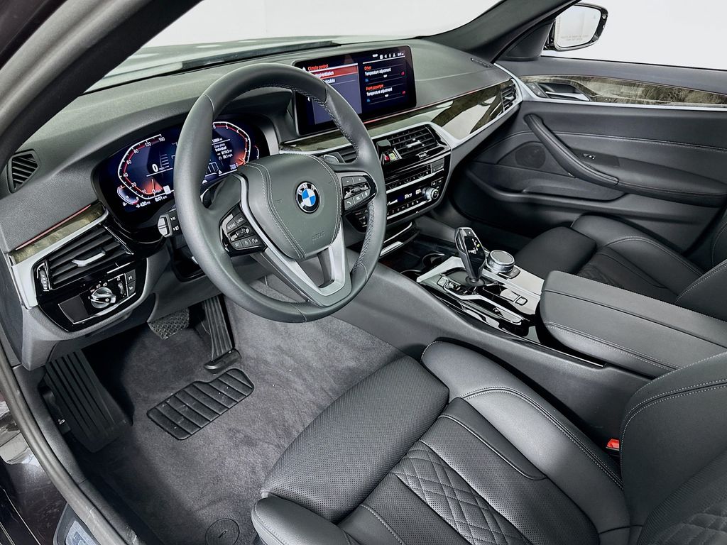 2023 BMW 5 Series 530i 9