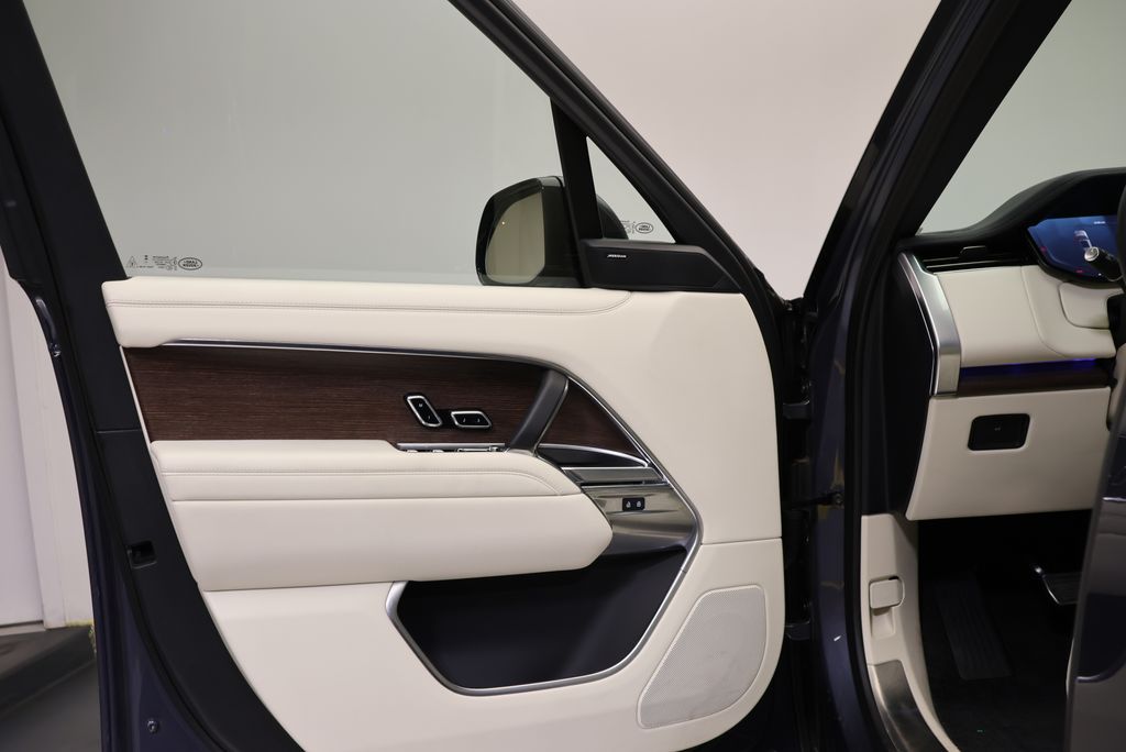 Thumbnail: 2024 Land Rover Range Rover - 25