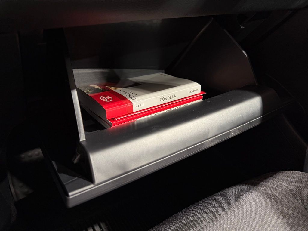 Thumbnail: 2025 Toyota Corolla - 26