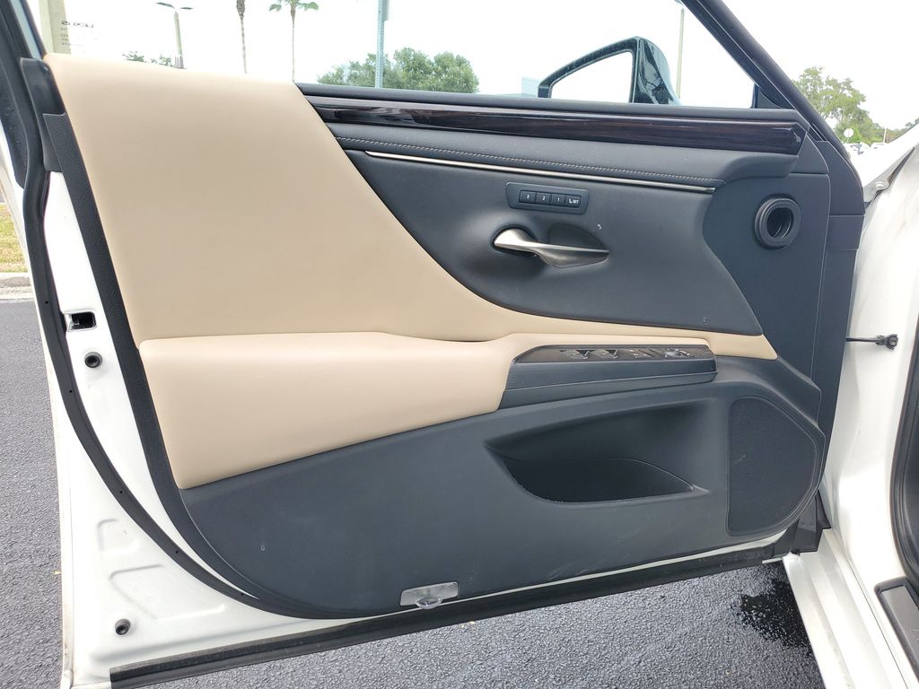 used 2021 Lexus ES car, priced at $33,998