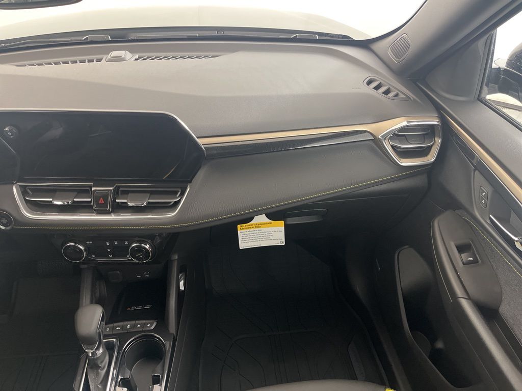 Thumbnail: 2026 Chevrolet TrailBlazer - 13