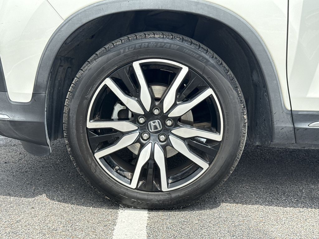 2019 Honda Pilot Touring  at Gullo Toyota