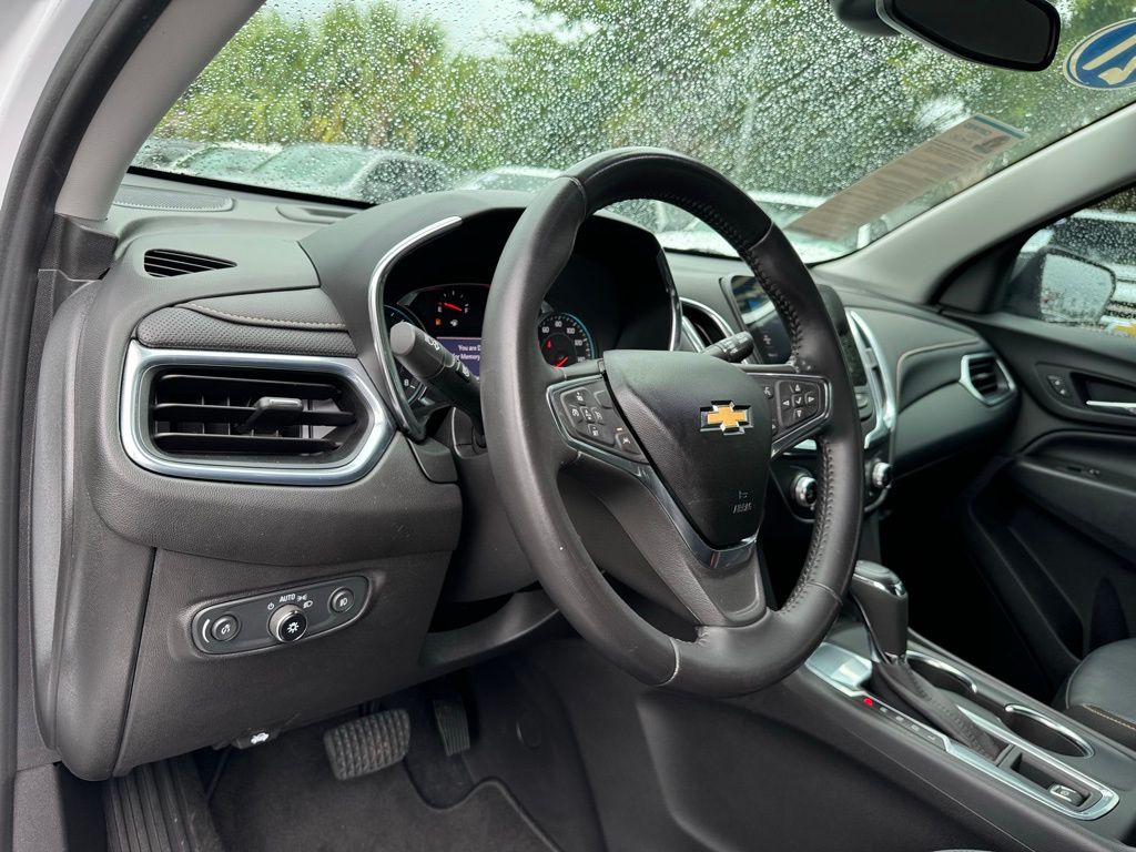 2021 Chevrolet Equinox Premier 33