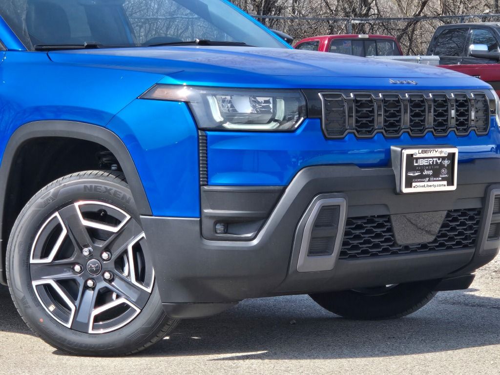 View vehicle photo 2