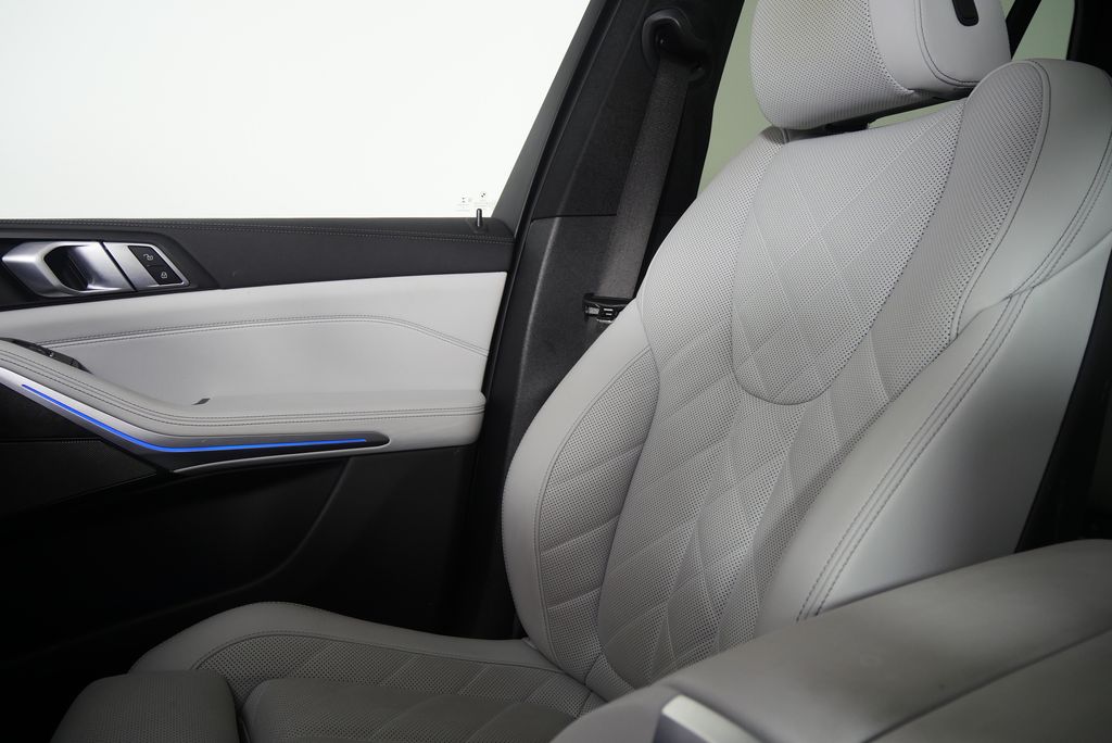 Thumbnail: 2023 BMW X5 - 26