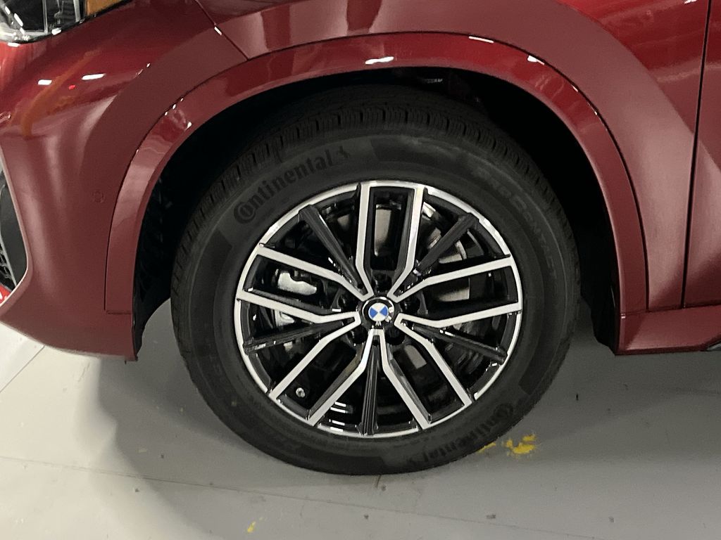 Thumbnail: 2026 BMW X1 - 10