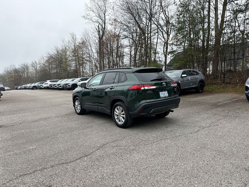 View vehicle photo 6