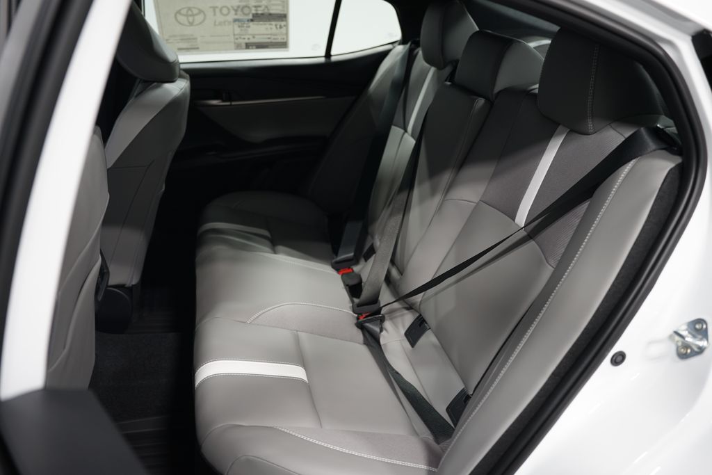 2025 Toyota Camry SE 30