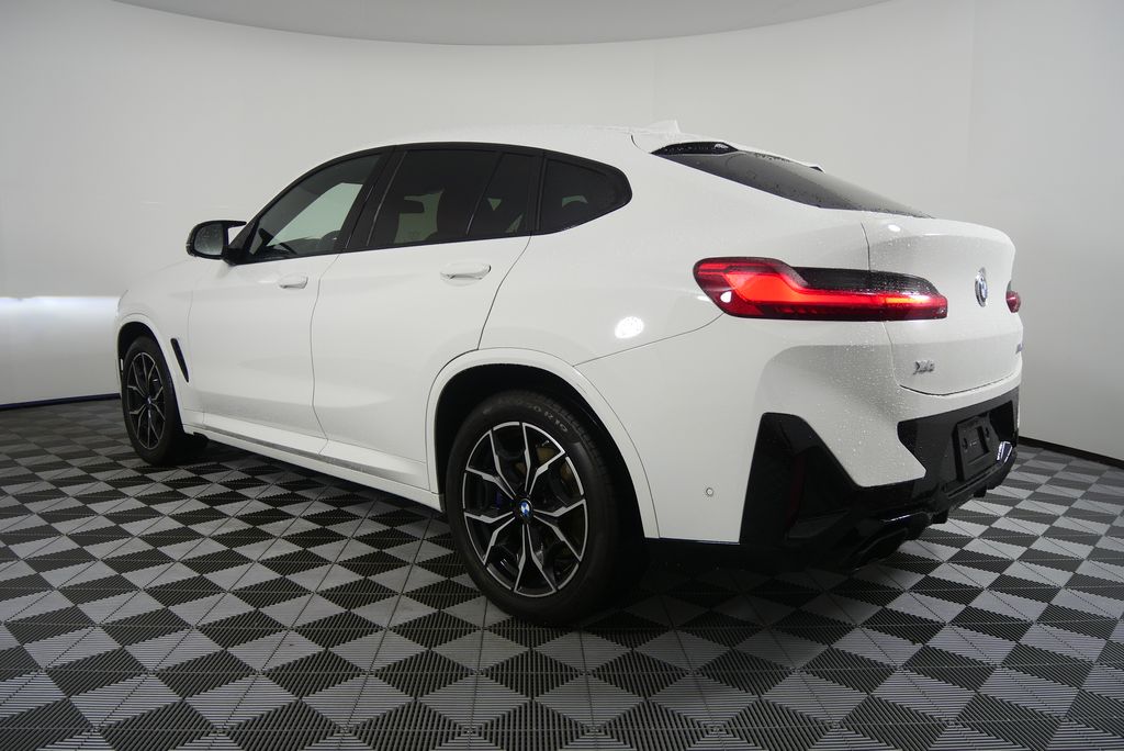 Thumbnail: 2025 BMW X4 - 5