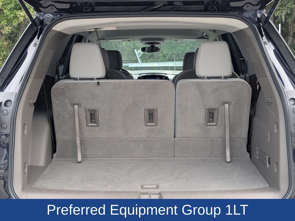 2020 Chevrolet Traverse FWD LT Cloth