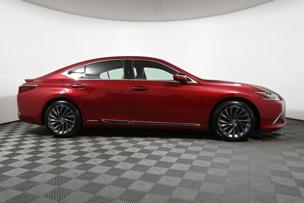 2019 Lexus ES Hybrid 300h Luxury 8