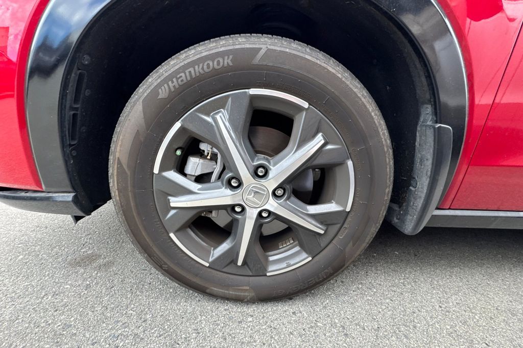 Used 2025  Honda EX-L image 4
