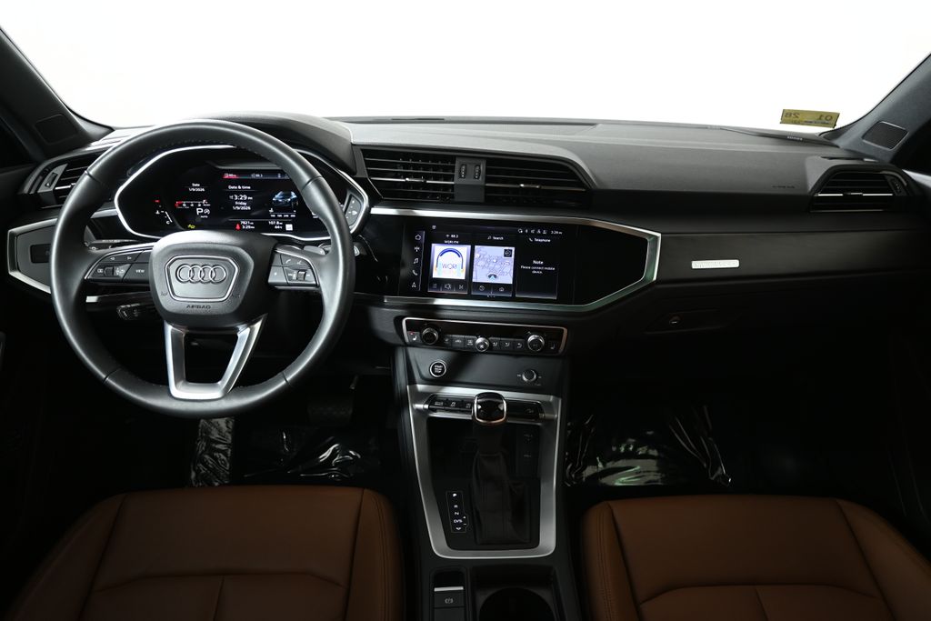 Thumbnail: 2025 Audi Q3 - 17