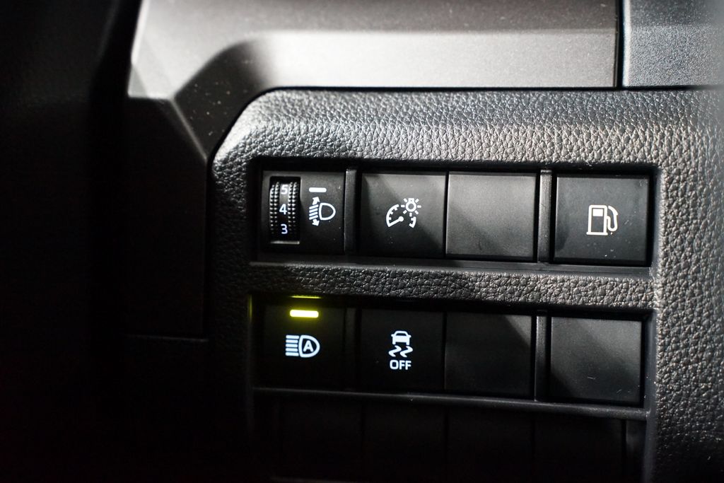 Thumbnail: 2025 Toyota 4Runner - 25