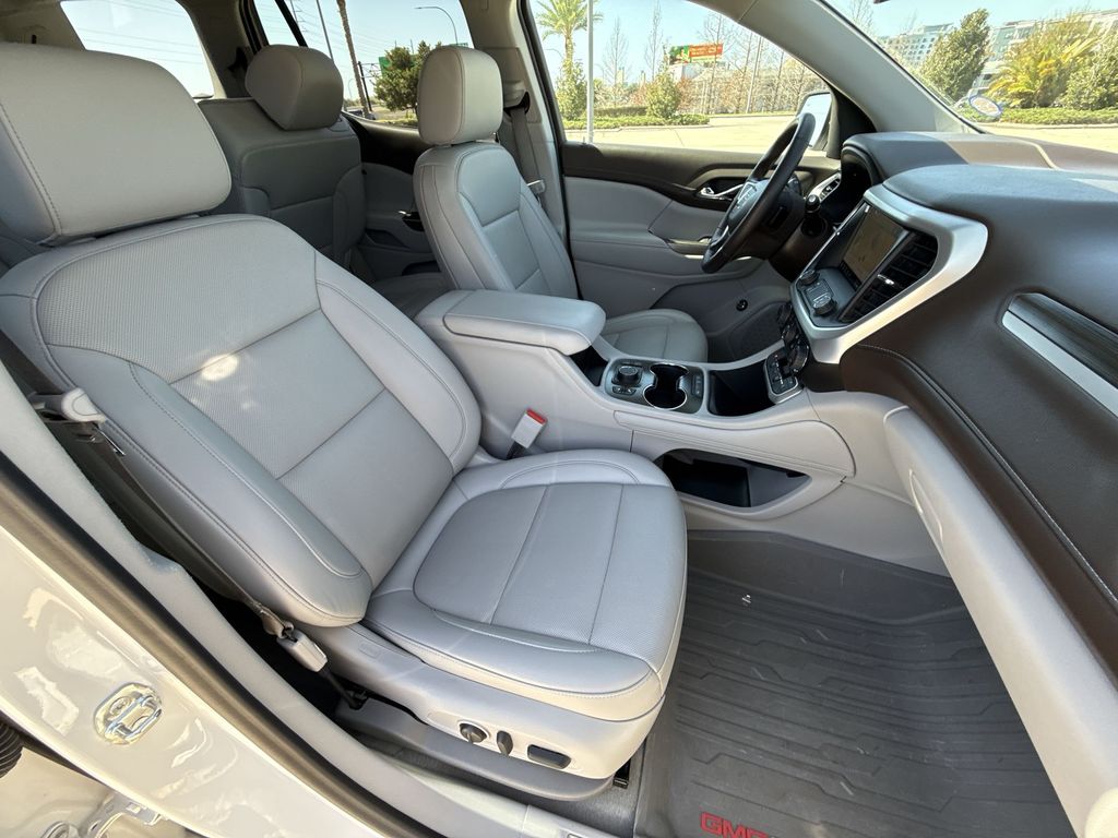 Thumbnail: 2023 GMC Acadia - 27