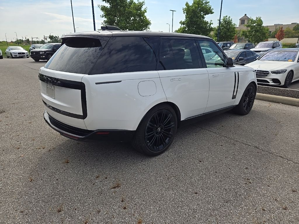 Certified Used 2024 White Land Rover Autobiography image 5