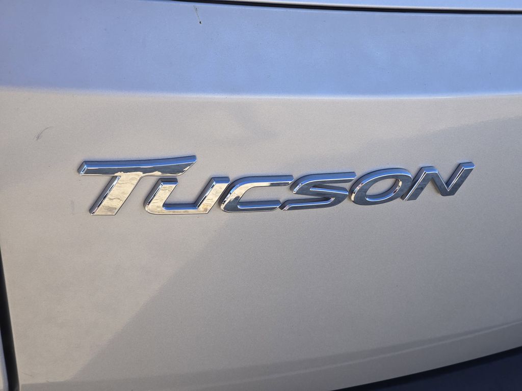 2017 Hyundai Tucson SE Silver at Traditions Chevrolet