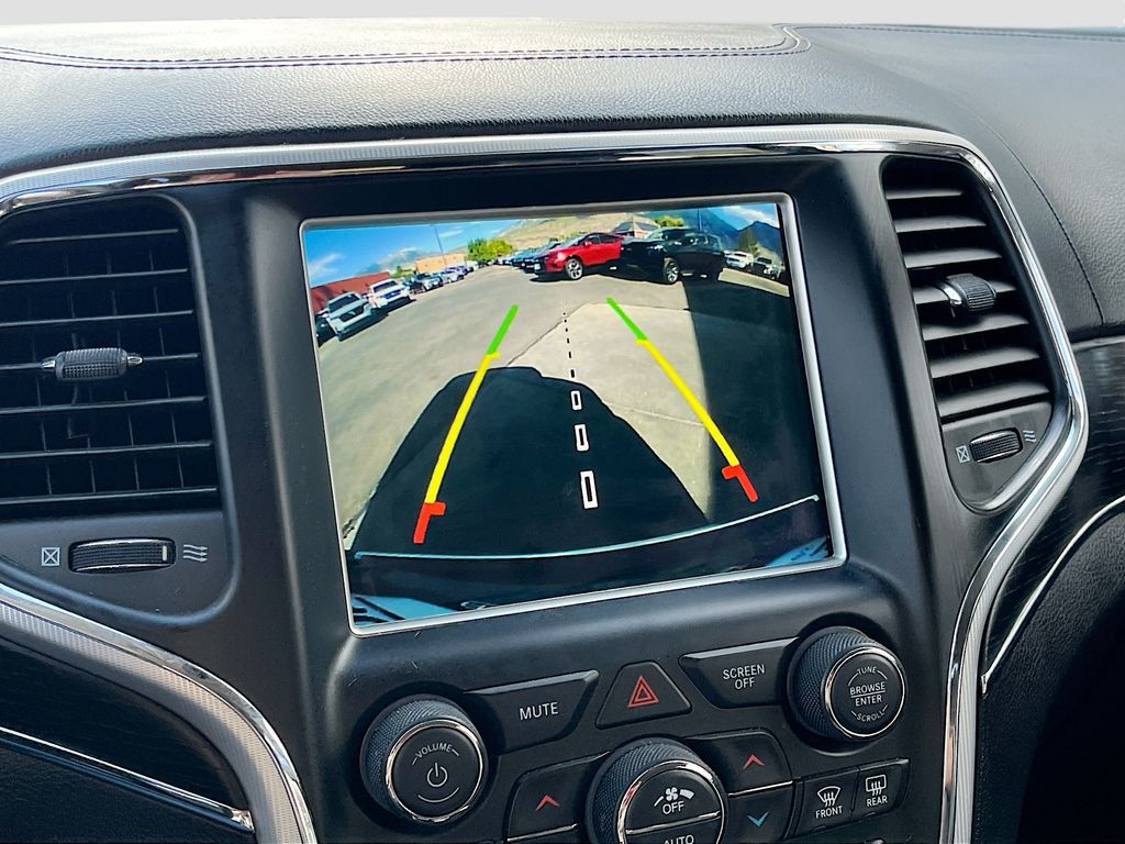 Used 2018 Gray Jeep Summit image 14