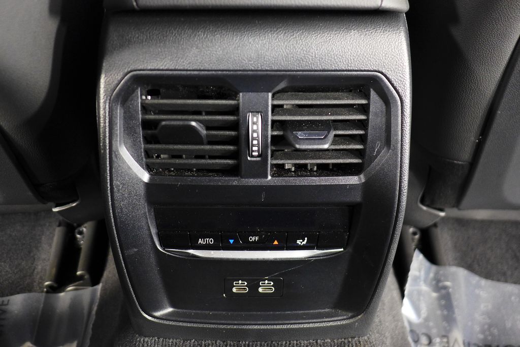 Thumbnail: 2025 BMW i4 - 24