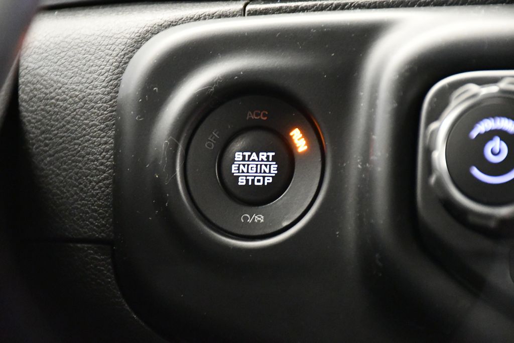 2021 Jeep Wrangler Unlimited Sahara 24