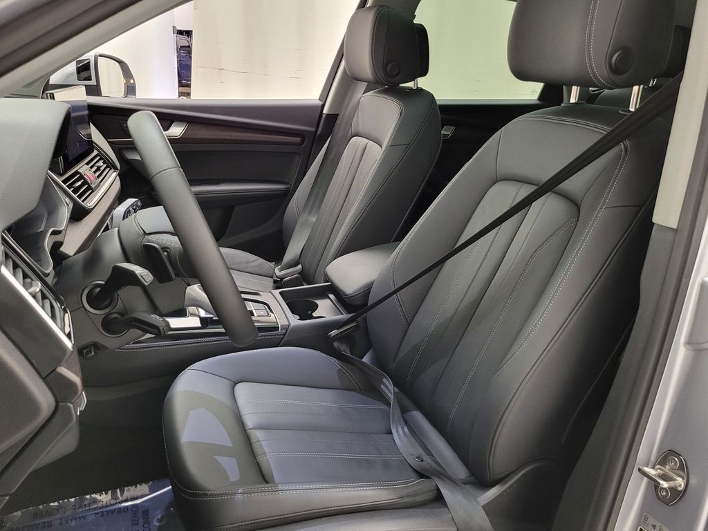 Thumbnail: 2023 Audi Q5 - 25