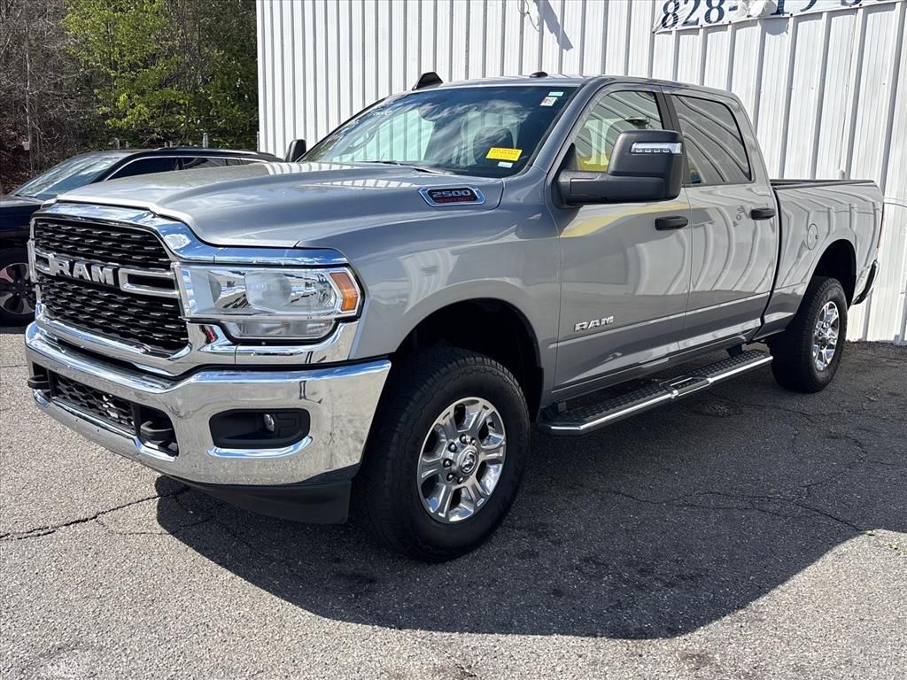 2023 RAM 2500 Big Horn Crew Cab 4WD