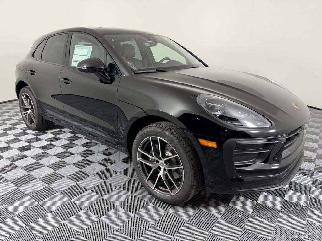 Thumbnail: 2026 Porsche Macan - 12