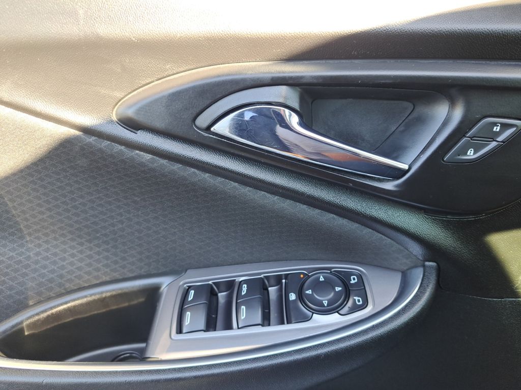 Used Car 2020 Chevrolet Malibu  Lt For Sale Under $12,000 In Austin, Texas